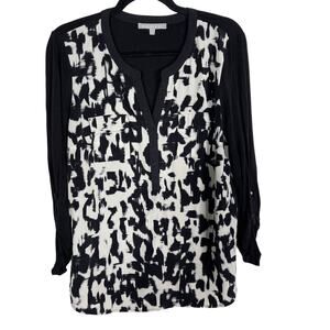 Daniel Rainn Medium M Black White Abstract Long Sleeve Printed Blouse VNeck